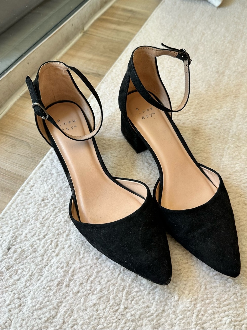 A New Day Black Pointed Toe Ankle Strap Heels Size 8